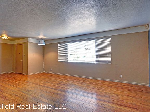 4th image of 1144 Westwood Dr