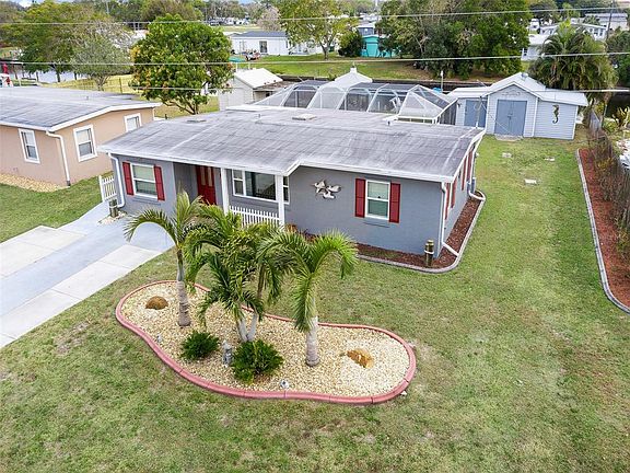 4th image of 631 Palmetto Dr NE