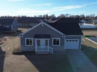 803 4th St, Columbus, NE 68601