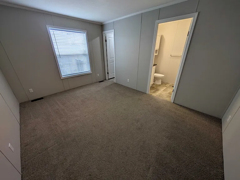 38000 Le Chateau Blvd #339 — Photo 3