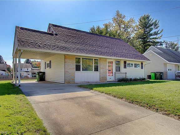 3rd image of 147 Catherine Ln