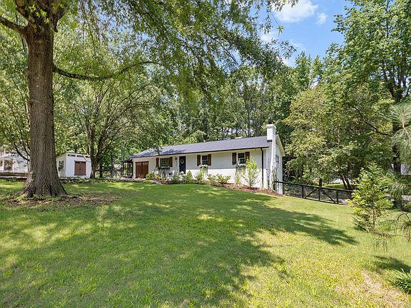 2nd image of 4315 Holloman Rd