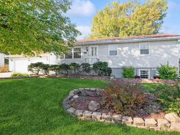 209 3rd Ave, Stanwood, IA 52337