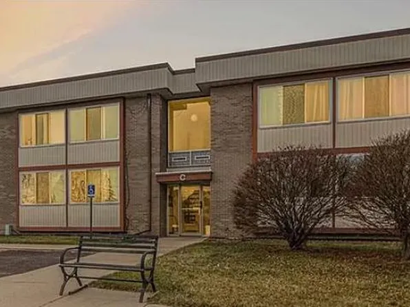 3911 Fort St #109C, Trenton, MI 48183