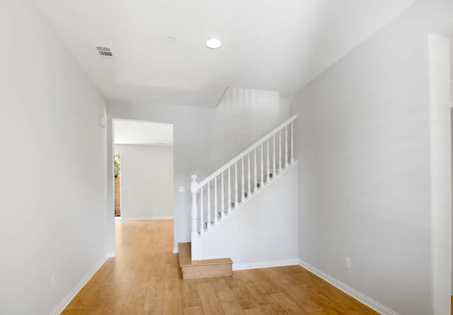 Single Family Home - Pavillion Park — Photo 2
