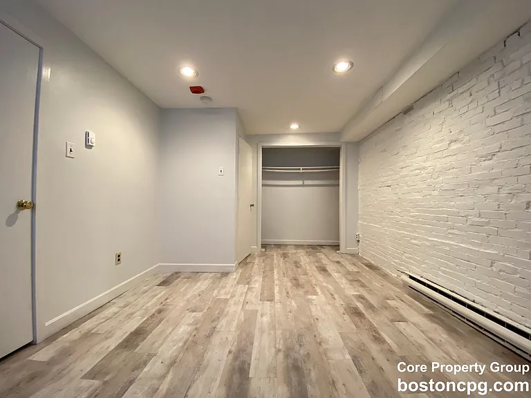48 Phillips St #A — Photo 6