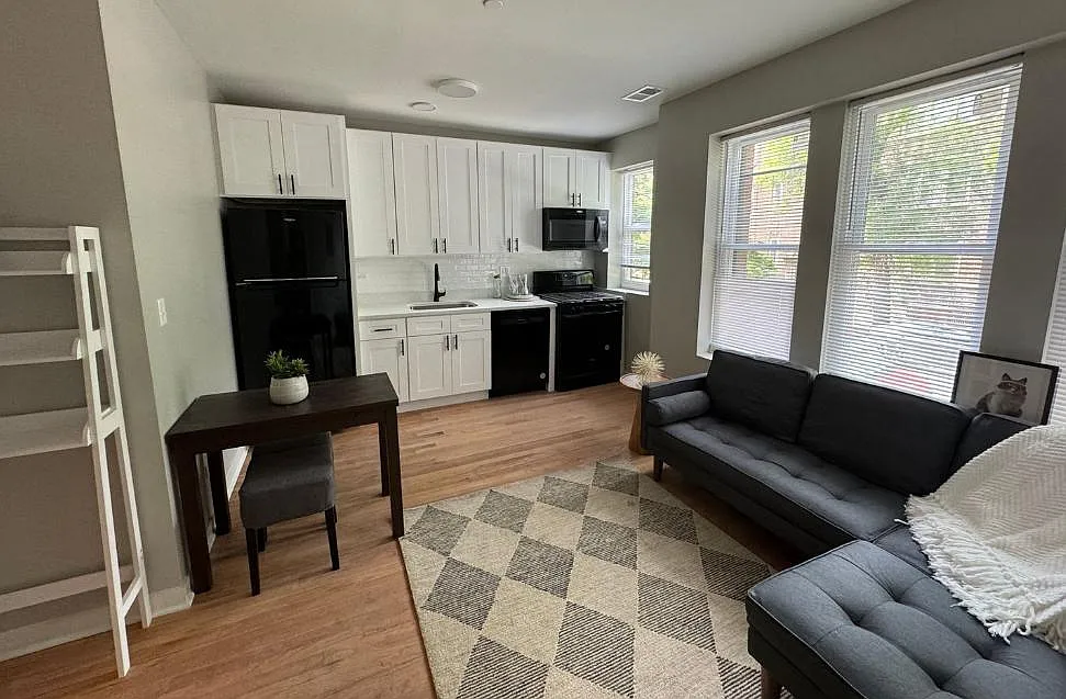 Leland Albany Commons — Photo 2
