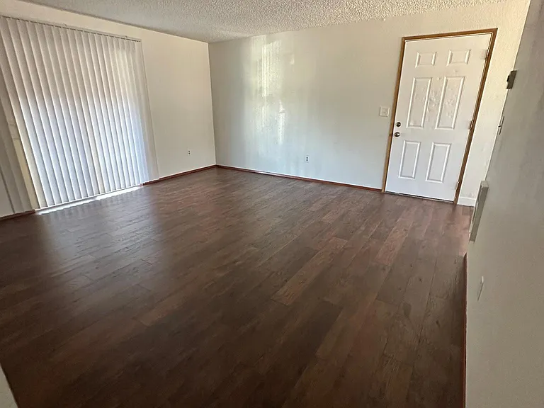11111 NE 48th Cir #D — Photo 13