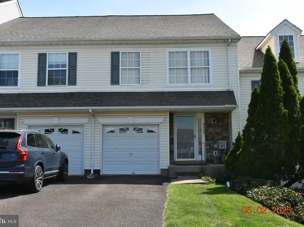 4664 Louise Saint Claire Dr, Doylestown, PA 18902