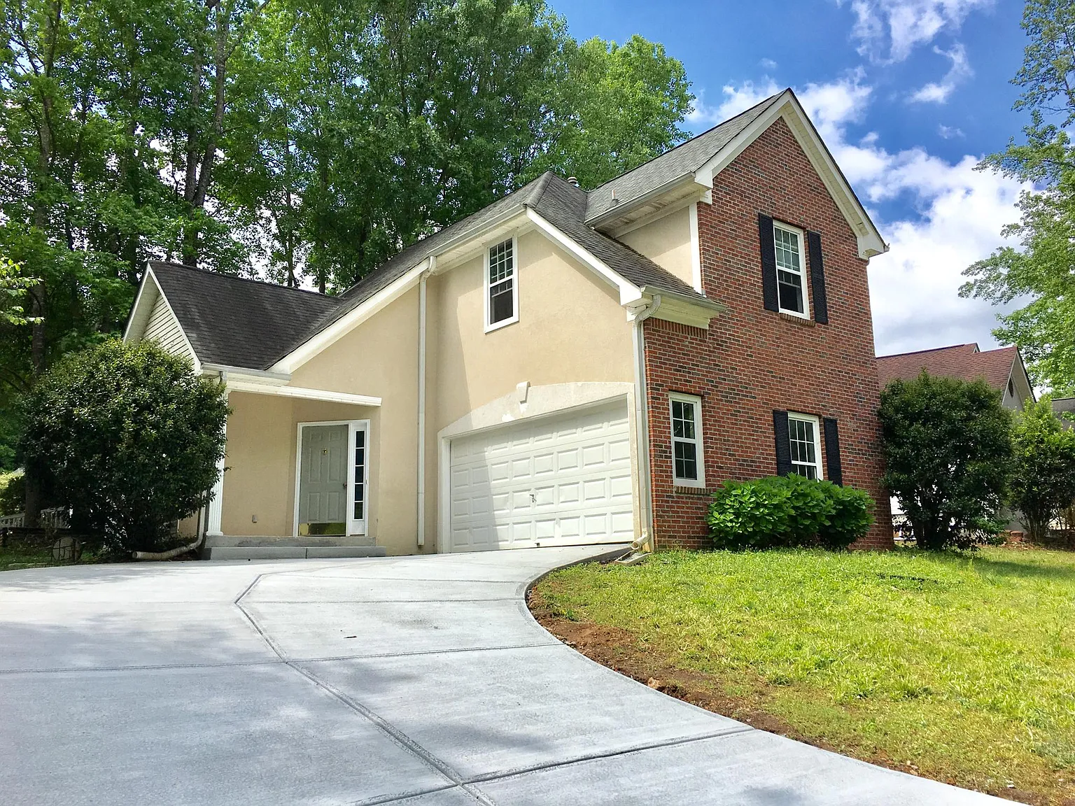 3 bed, 2.5 bath, 1342 sqft, $2,150 — Photo 1