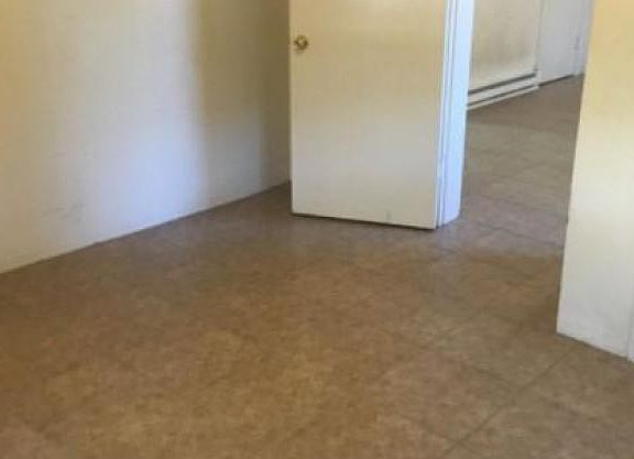 2nd image of 3719 E Bellevue St