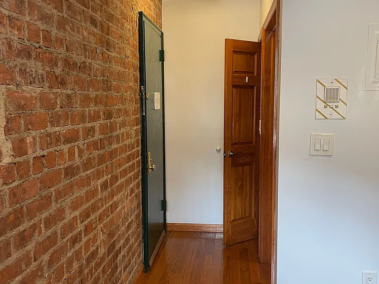 1056 Saint Nicholas Ave #1J — Photo 8