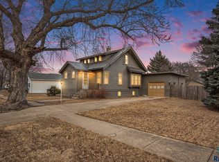 206 N Washington St, Viborg, SD 57070