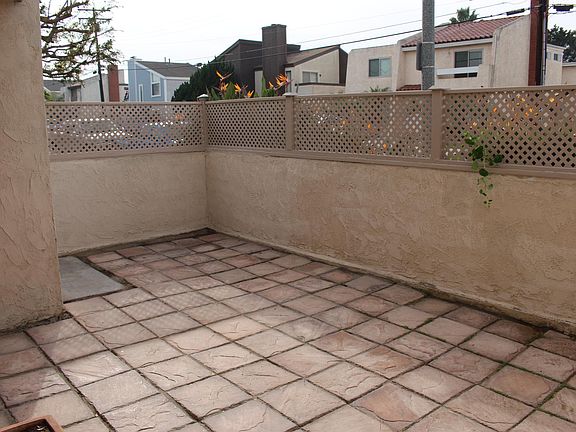 Front private patio
