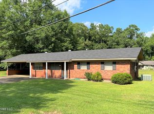204 Industrial Cir, Union, MS 39365