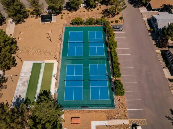 1086 Crenshaw Avenue Plan, On The Greens