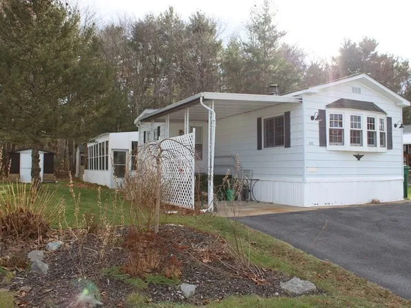 250 Mansfield Ave #111, Norton, MA 02766