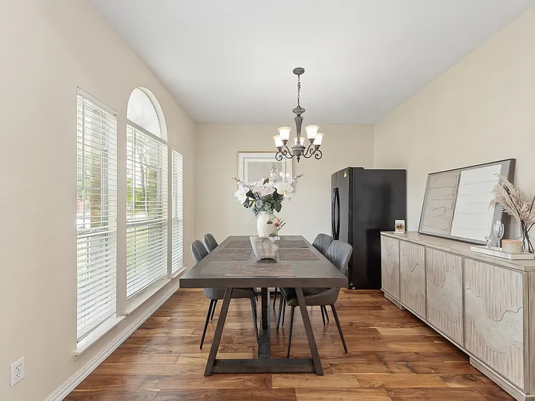 5909 Vineyard Ln — Photo 8
