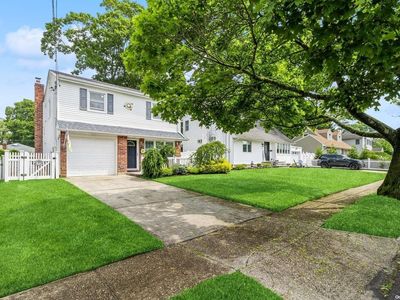 21 Brendan Avenue, Massapequa Park, NY, 11762