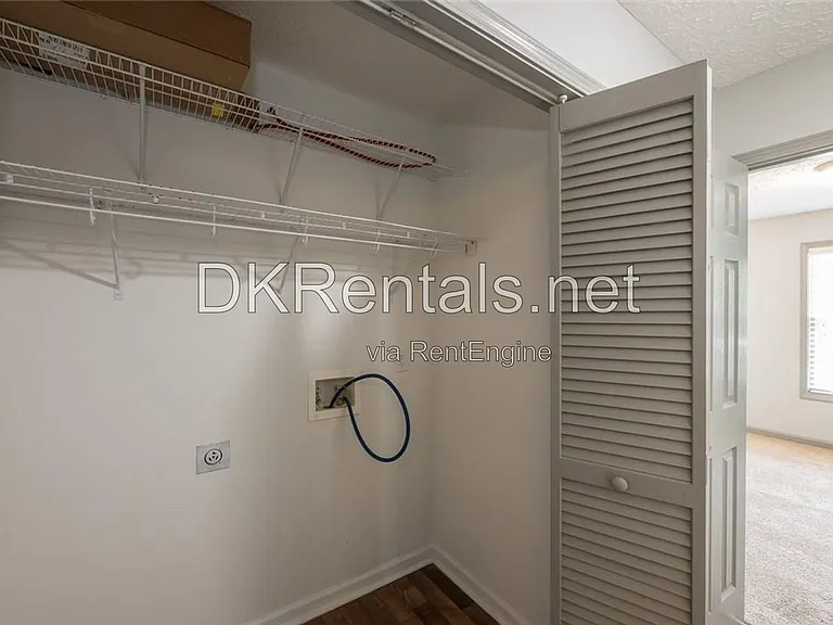 207 Daventry Way — Photo 19