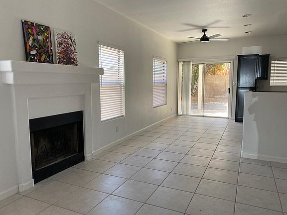 4th image of 1217 N Cliffside Dr