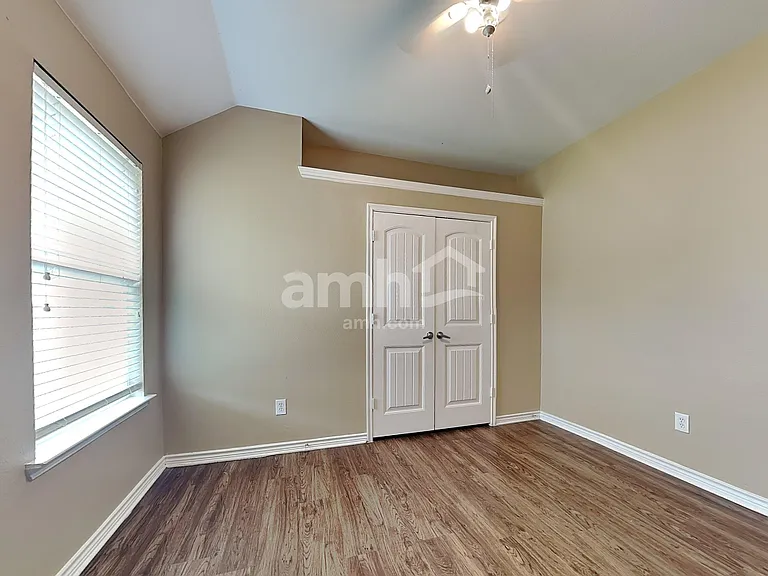 1325 Tanglevine Ln — Photo 12