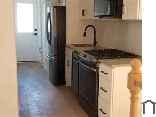 1455 Holbrook St NE — Photo 9