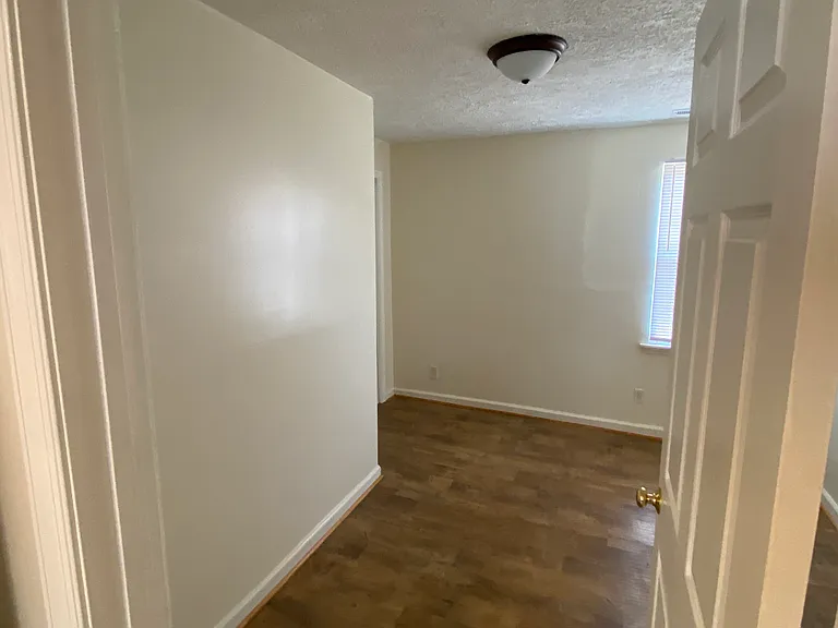 1532 Harding Ave — Photo 7