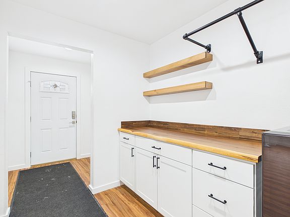 5th image of 890 Viridian Ln