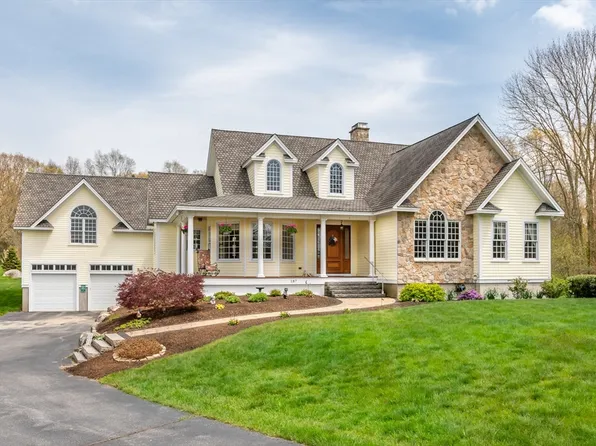 187 Oak St, Norton, MA 02766