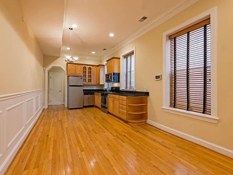 45 R St NW #2 — Photo 6