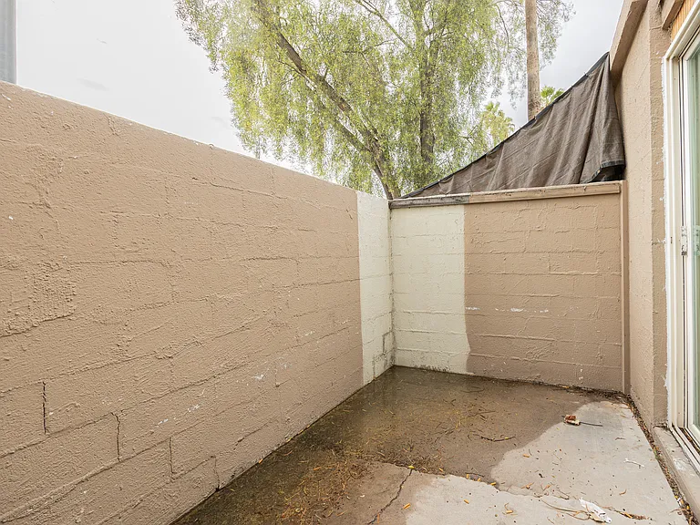 2350 E Broadway Rd — Photo 16