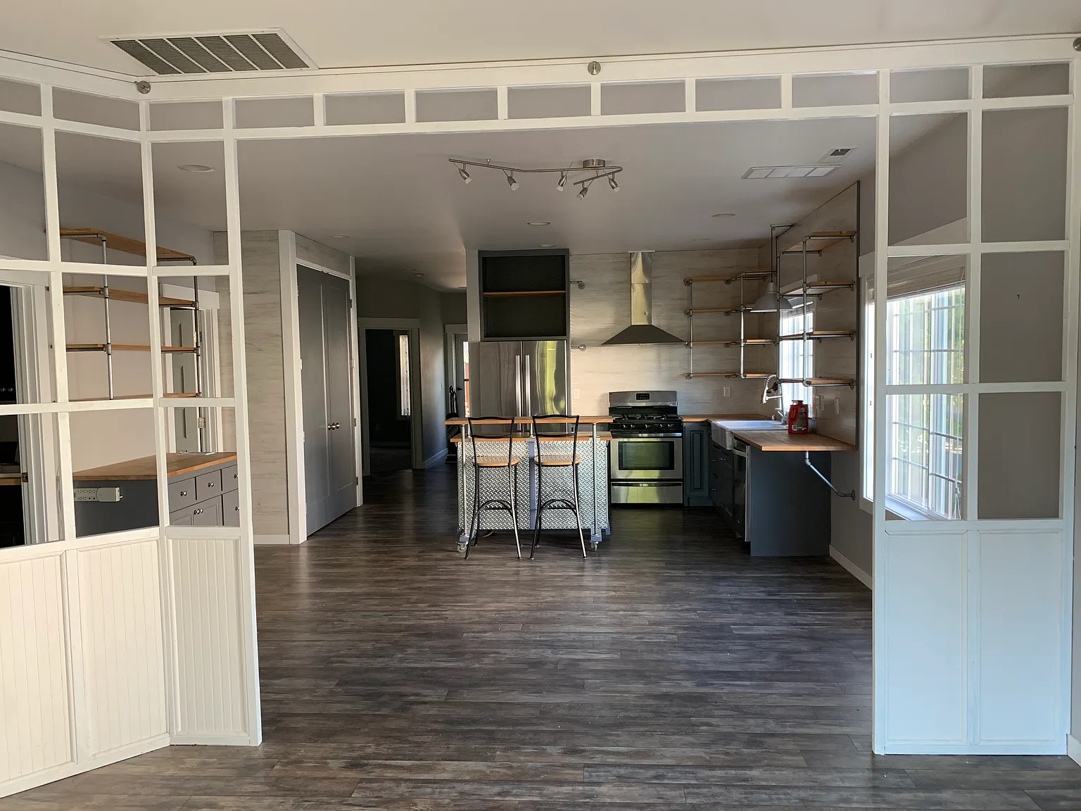 2 bed, 1143 sqft, $2,050 — Photo 3