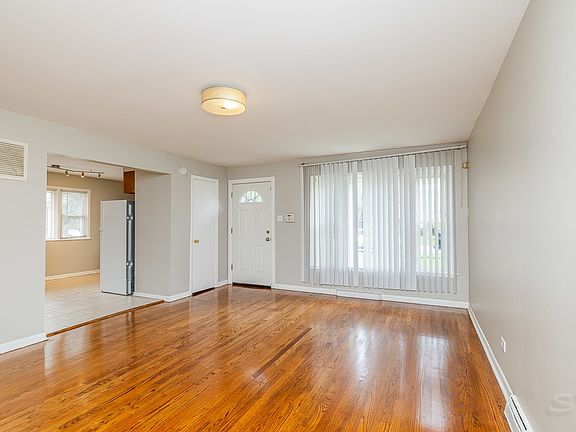 5th image of 14631 Wabash Ave