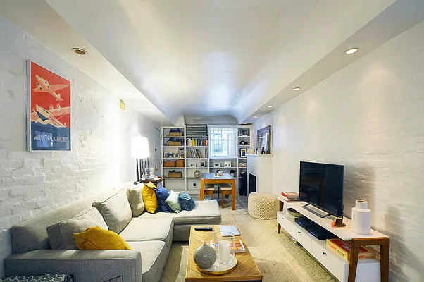 Rented by Bond New York | media 21