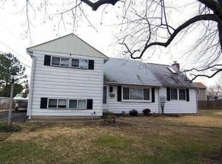 101 Jackpine Dr, Pasadena, MD 21122