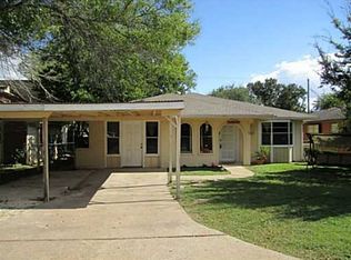 2409 Hardwood Dr, Bryan, TX 77803