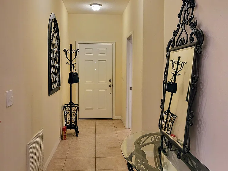 4057 Shade Tree Ln — Photo 5