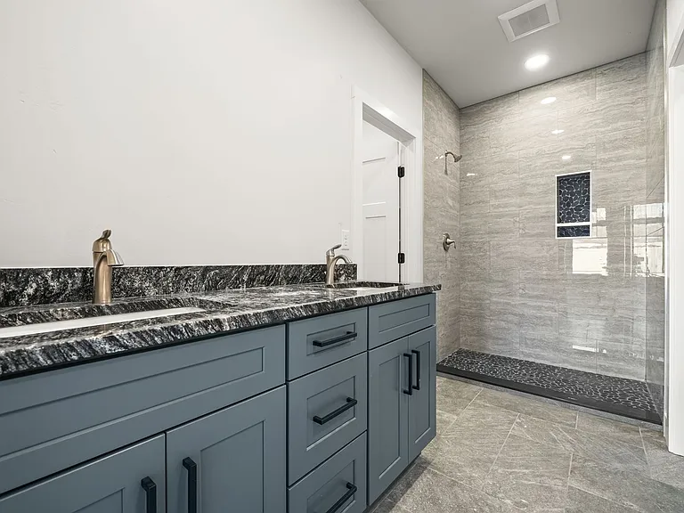 1109 Mee Canyon Cir — Photo 17