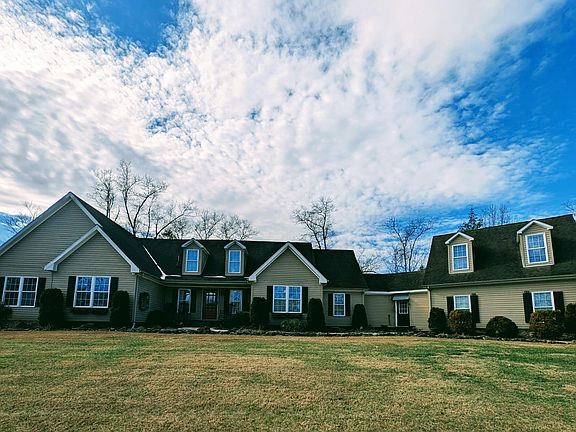 2nd image of 348 Lakewood Dr