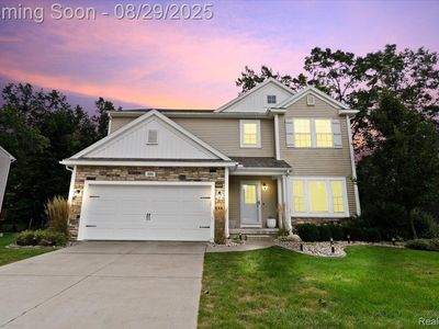 1000 Waters Edge Ln, Fenton, MI, 48430