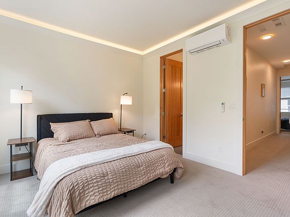 5th image of 3009 NE Ainsworth St #3009
