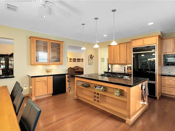 5th image of 3700 Branton Dr