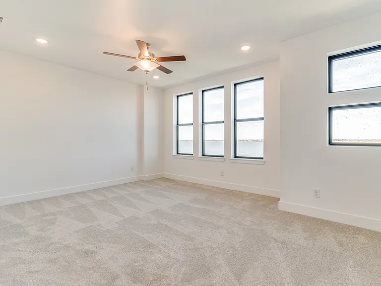 800 War Admiral Dr — Photo 15