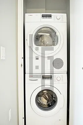 Rented by Loom Group | media 35