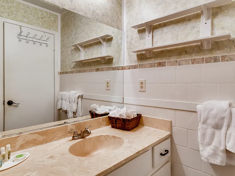 3315 Western Dr — Photo 3