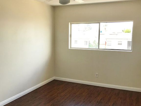 5th image of 712 W Beach Ave APT 5