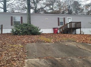 400 S Cambridge Dr, Centerville, GA 31028