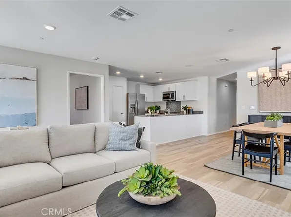 14193 Clemson St, Hesperia, CA 92345