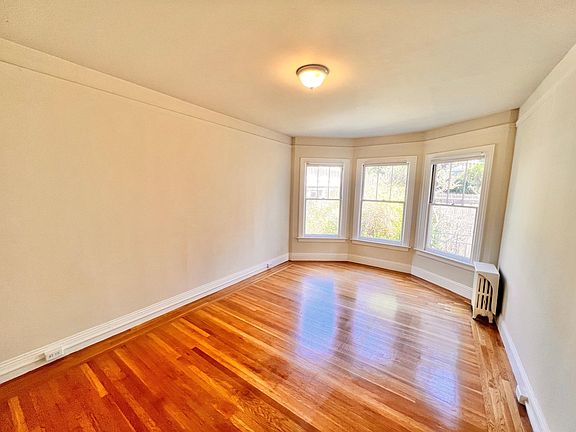 2nd image of 730 Divisadero St APT 104